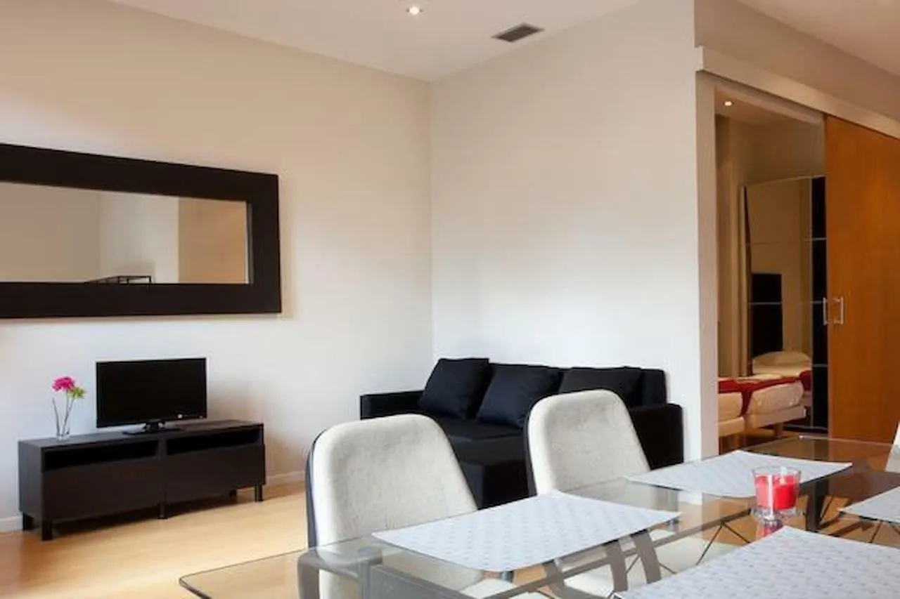 דירות ברצלונה Modern Quiet Flat With A Large Balcony ספרד