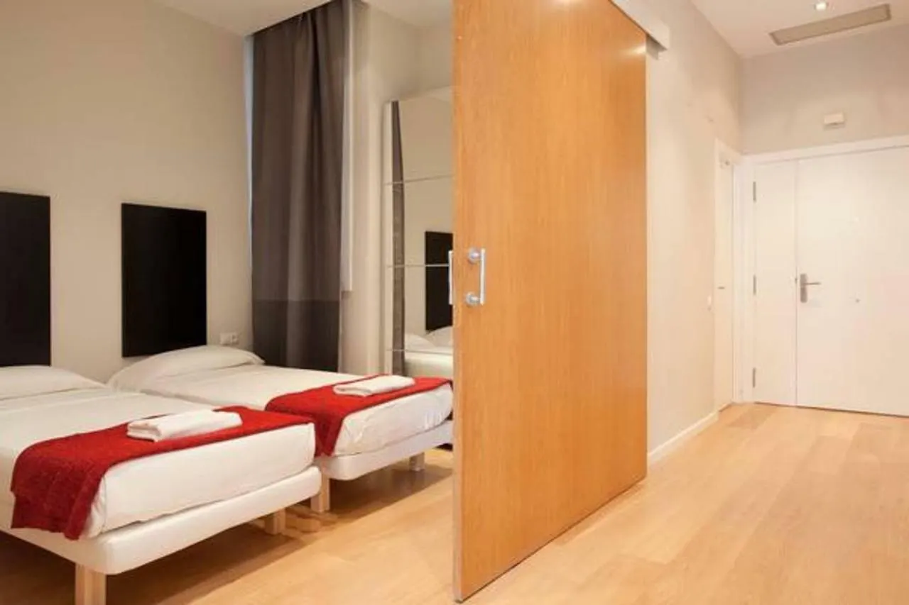 דירות ברצלונה Modern Quiet Flat With A Large Balcony ספרד