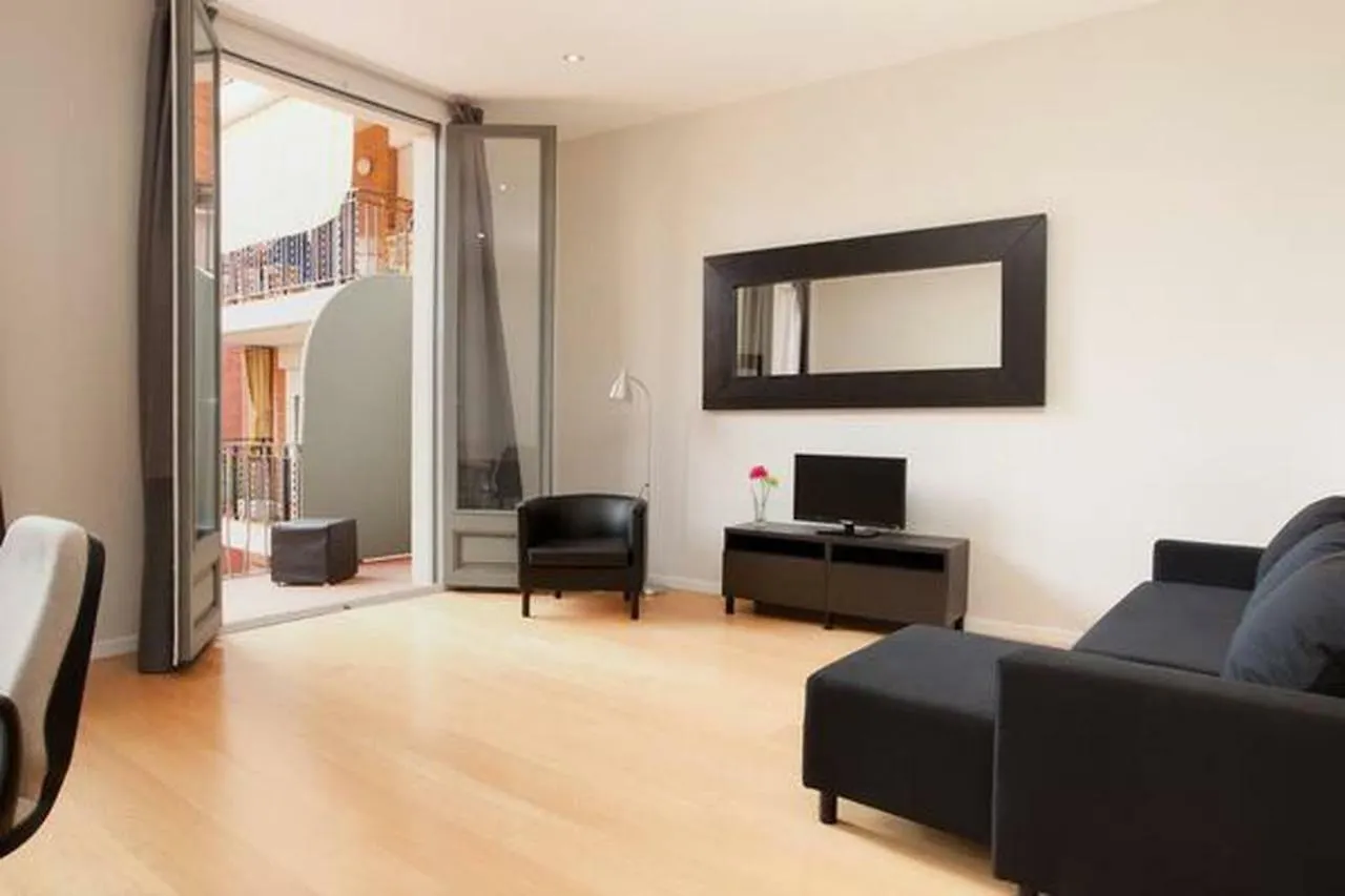 Modern Quiet Flat With A Large Balcony Apartment Barcelona 0*,  Spain